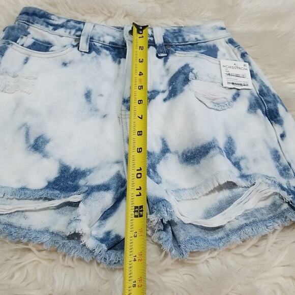 NWT BP. Destroyed High Rise Blue Bleach Dyed Jean Shorts Size 24" - Picture 10 of 11